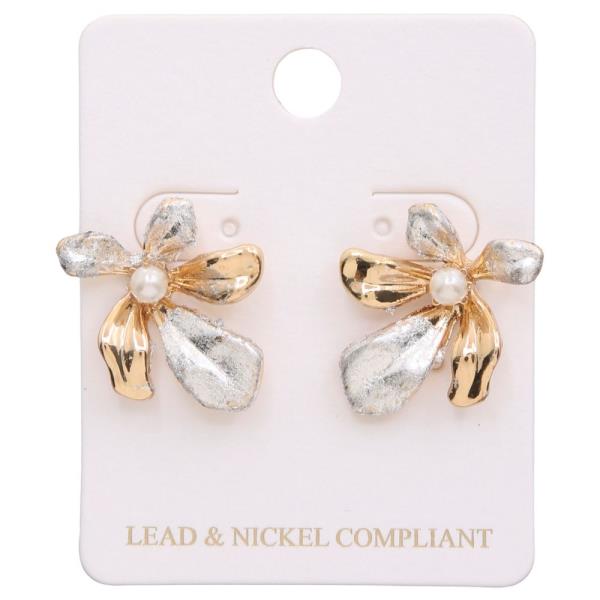 TWO TONE FLOWER PEARL BEAD EARRING