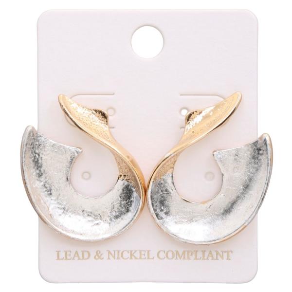 TWO TONE LOOP METAL EARRING