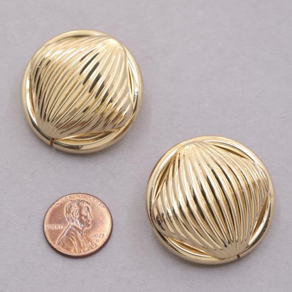 ROUND METAL EARRING