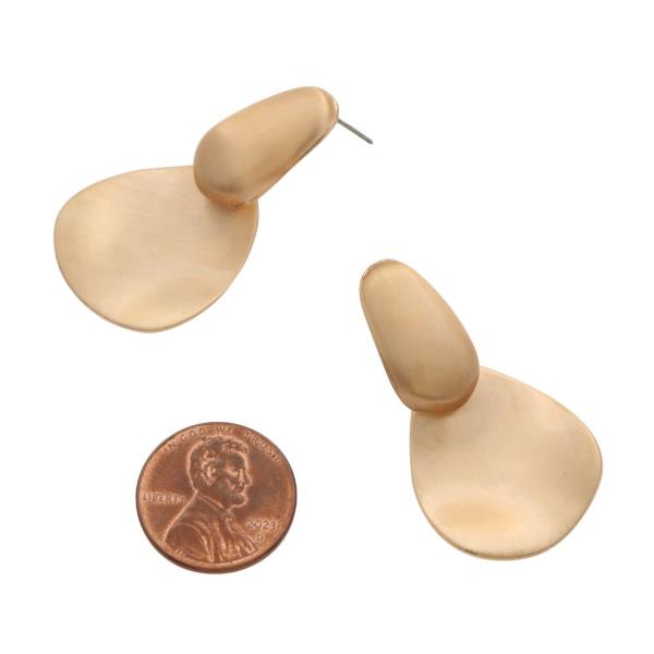 GEO SHAPE METAL EARRING