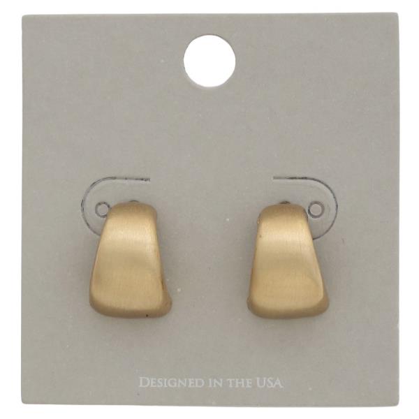 CURVE METAL EARRING