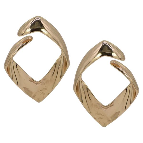 METAL TWISTED GEOMETRIC STUD EARRING