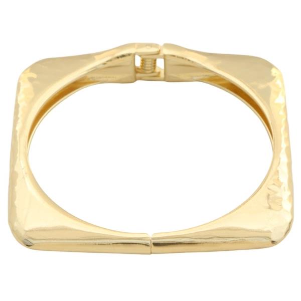 SQUARE METAL SCULPTED BANGLE BRACELET