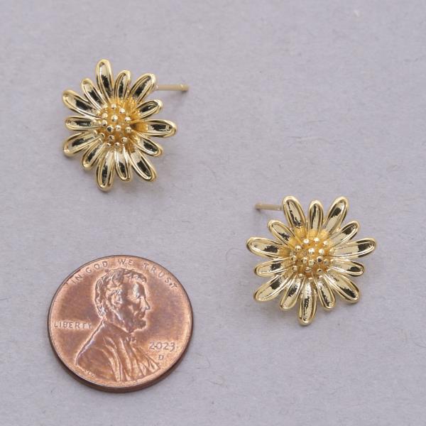 SODAJO FLOWER SHAPE GOLD DIPPED EARRING