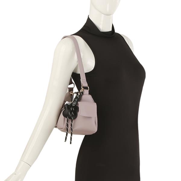 FASHION ZIPPER DESIGN SHOULDER BAG W KEYCHAIN