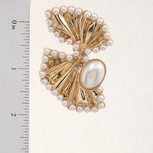 PEARL BEAD RHINESTONE RUFFLE METAL EARRING