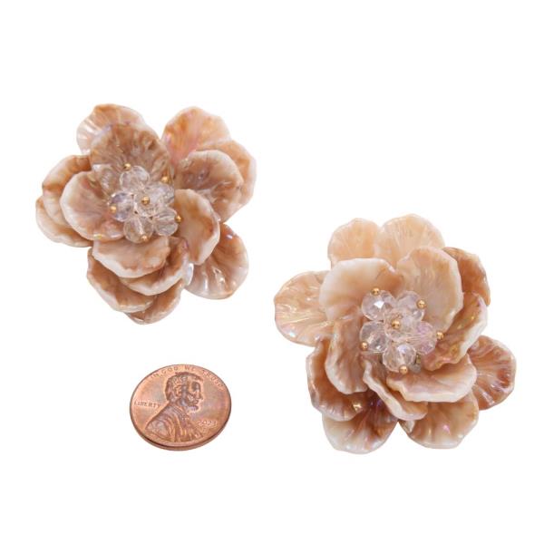 ACETATE FLOWER BEADED CENTER EARRING