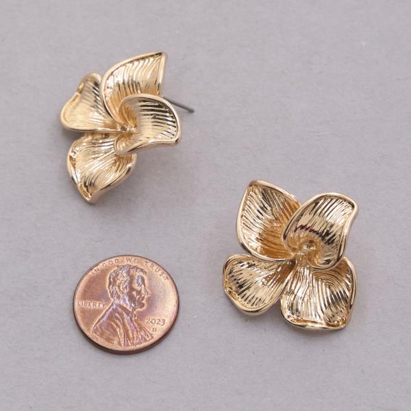 FLOWER METAL EARRING