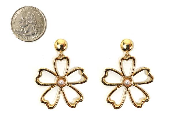 FLOWER METAL DANGLE EARRING