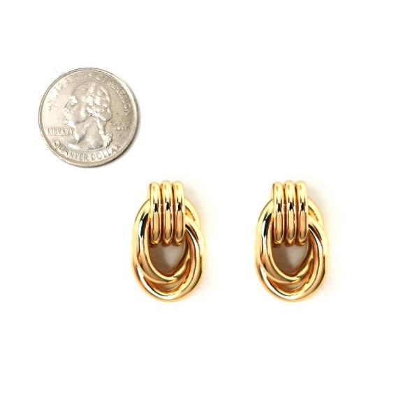 TEXTURED METAL OVAL LINK STUD EARRING