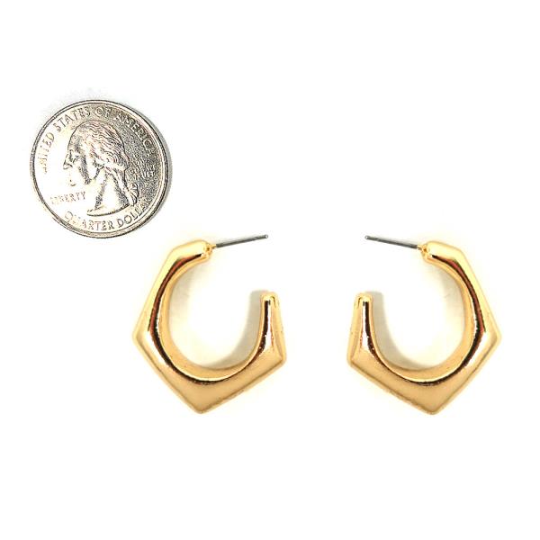TEXTURED METAL HEXAGON HOOP EARRING