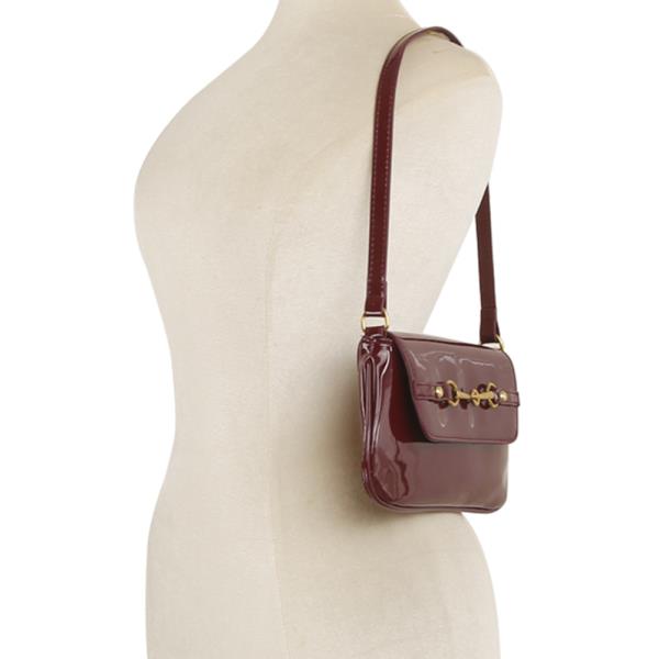 CHIC GLOSSY SHOULDER BAG