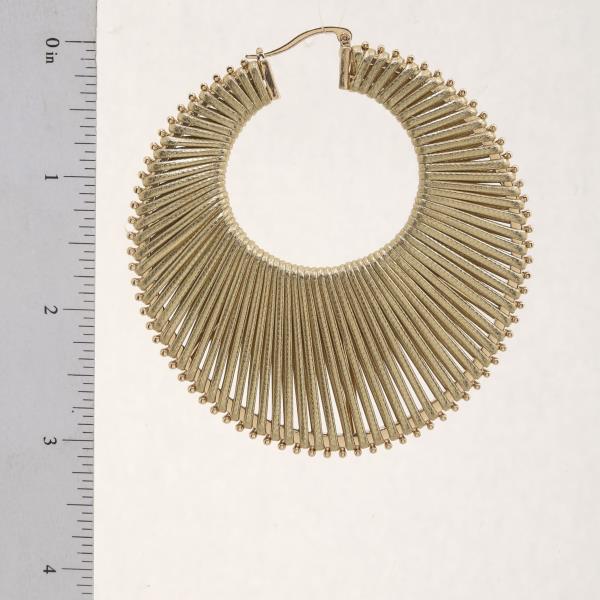 SDJ ROUND SHAPE EARRING