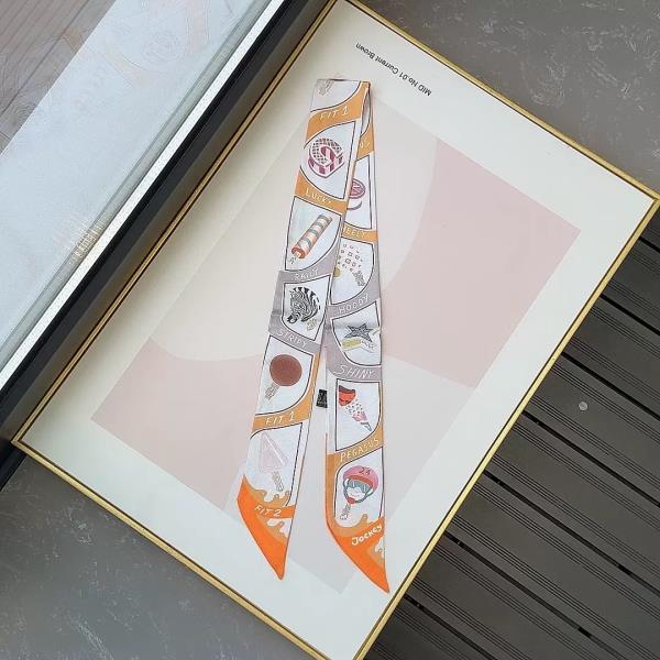 ICON GRAPHIC SILKY TWILLY SCARF