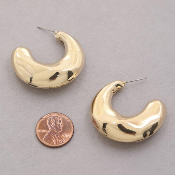 PUFFY OPEN HOOP EARRING