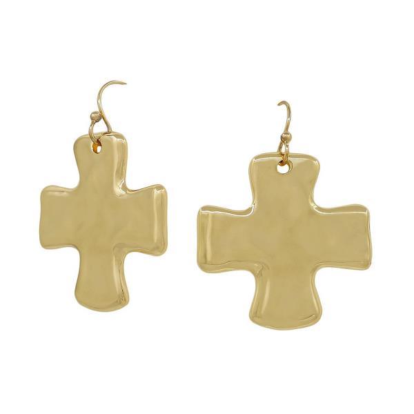 HAMMERED METAL CROSS DANGLE EARRING