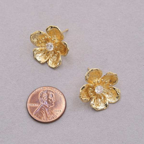 SODAJO FLOWER CZ CENTER GOLD DIPPED EARRING
