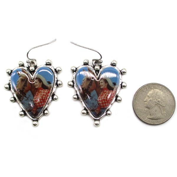 WESTERN COWGIRL HEART SHAPE EARRING