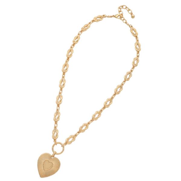 HEART PENDANT METAL NECKLACE