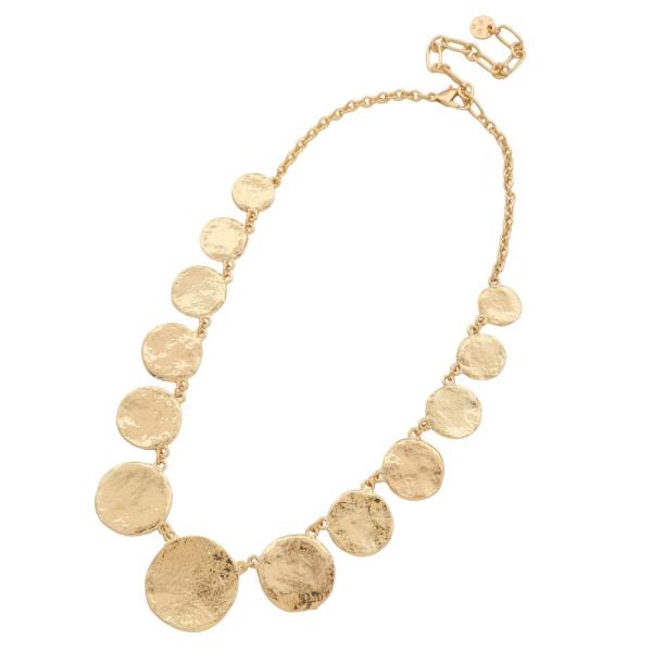 HAMMERED METAL COIN LINK NECKLACE