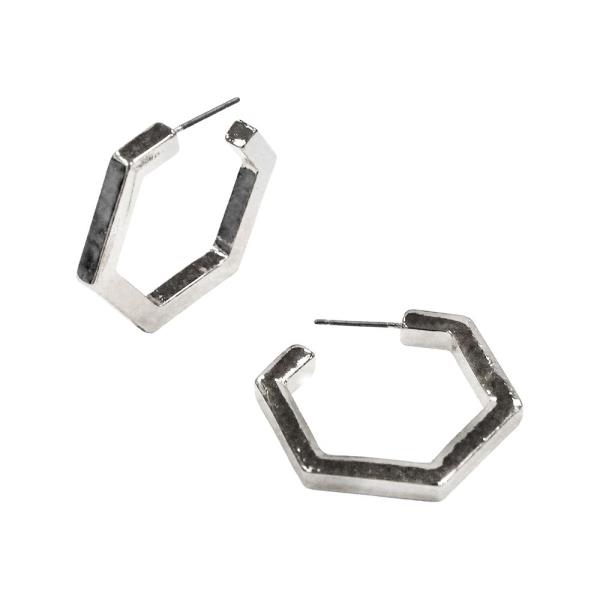 POLISHED METAL HEXAGON HOOP EARRING
