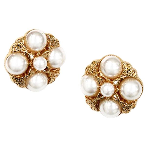 FAUX PEARL CLUSTER FRAME STUD EARRING