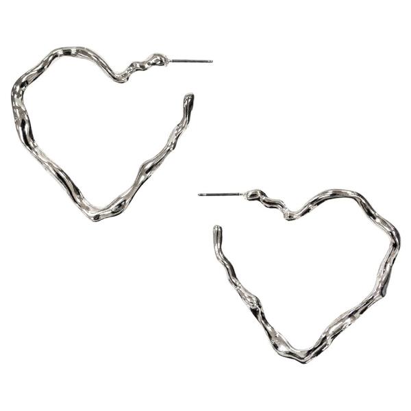 TEXTURED METAL HEART HOOP EARRINGS