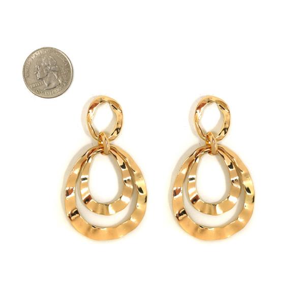 TEARDROP WAVE METAL LINK DANGLE EARRING