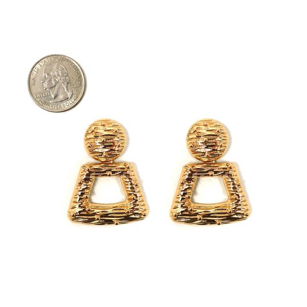 METAL GEOMETRIC DANGLE EARRING