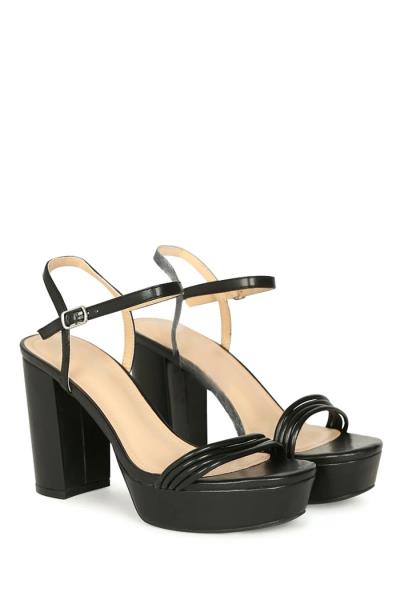 CHIC BUCKLE WIDE HEEL 1 PAIR