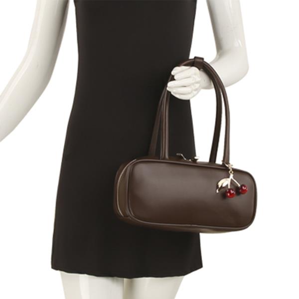 SMOOTH SHOULDER BAG W CHERRY KEYCHAIN