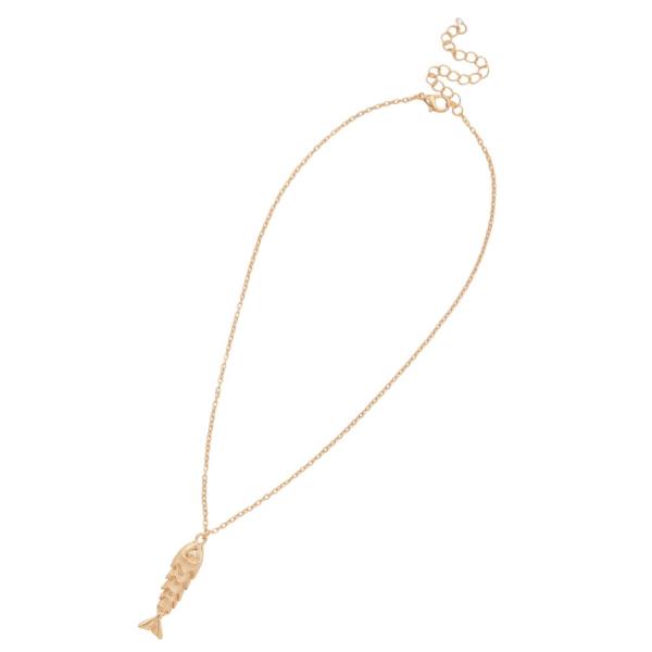 FISH PENDANT METAL NECKLACE