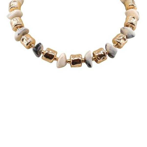 TONE ORGANIC SHAPE RESIN BEAD NECKLACE