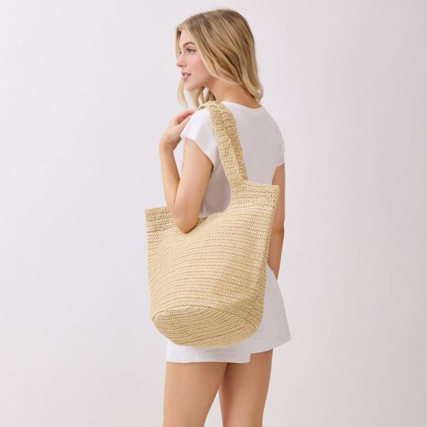 ROUND BOTTOM HANDMADE STRAP WOVEN STRAW TOTE BAG