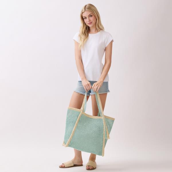 TWO TONE WOVEN STRAW TOTE BAG WITH TASSEL