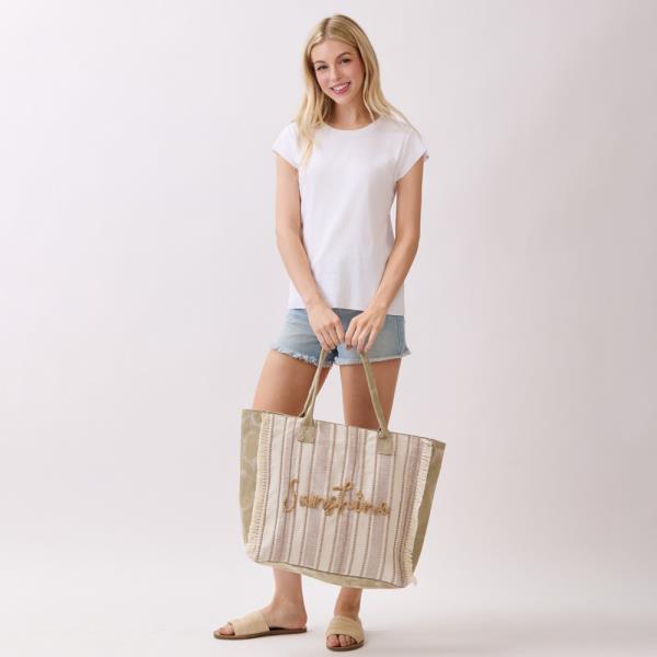 VINTAGE SUNSHINE STRIPE FRINGE TOTE BAG