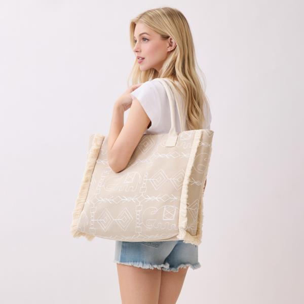 BOHO GEOMETRIC ELEPHANT PRINT FRINGE TOTE BAG