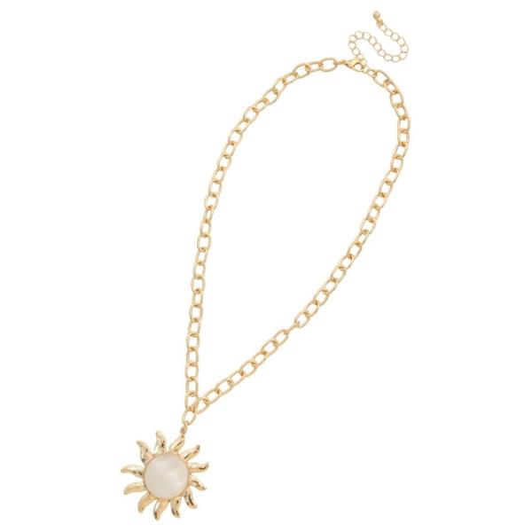 SUN PENDANT METAL NECKLACE