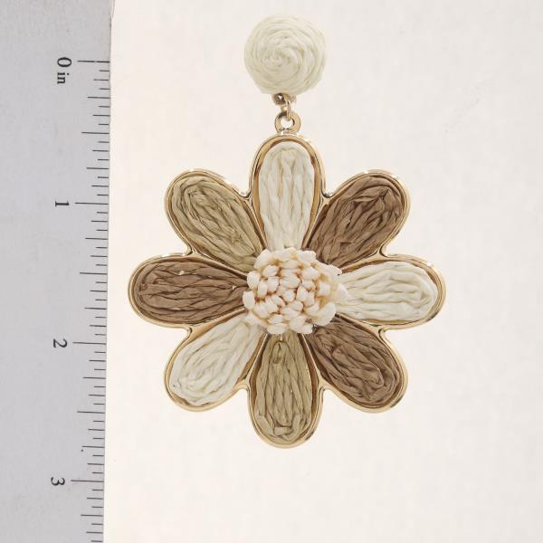 RAFFIA FLOWER DANGLE EARRING