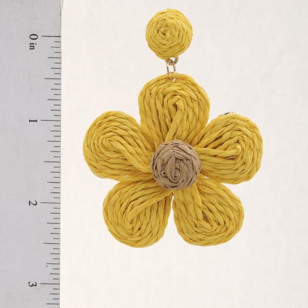 RAFFIA FLOWER DANGLE EARRING