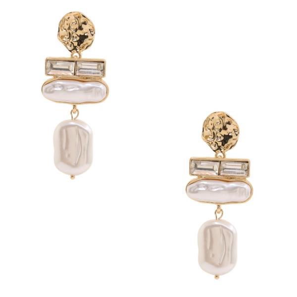 HAMMERED METAL PEARL BEAD DANGLE EARRING