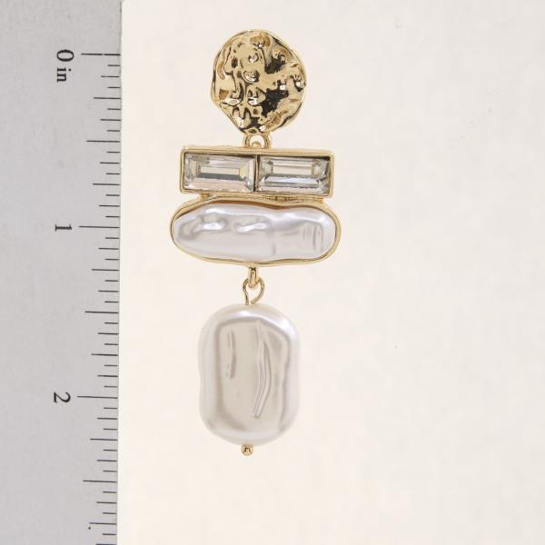 HAMMERED METAL PEARL BEAD DANGLE EARRING