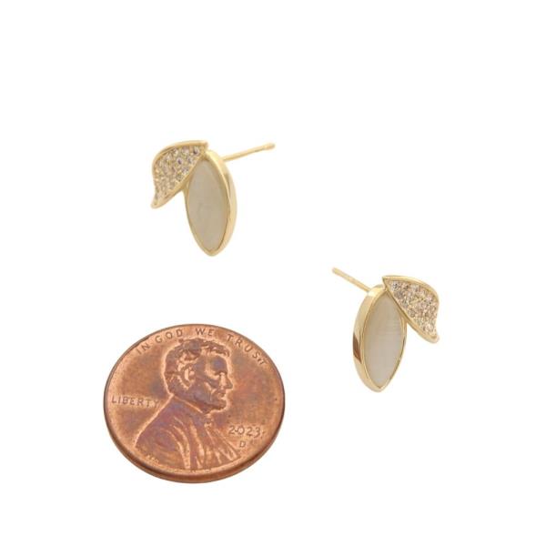 SODAJO LEAF SHAPE CZ GOLD DIPPED STUD EARRING
