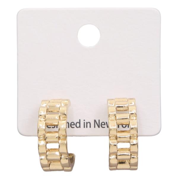 METAL OPEN HOOP EARRING