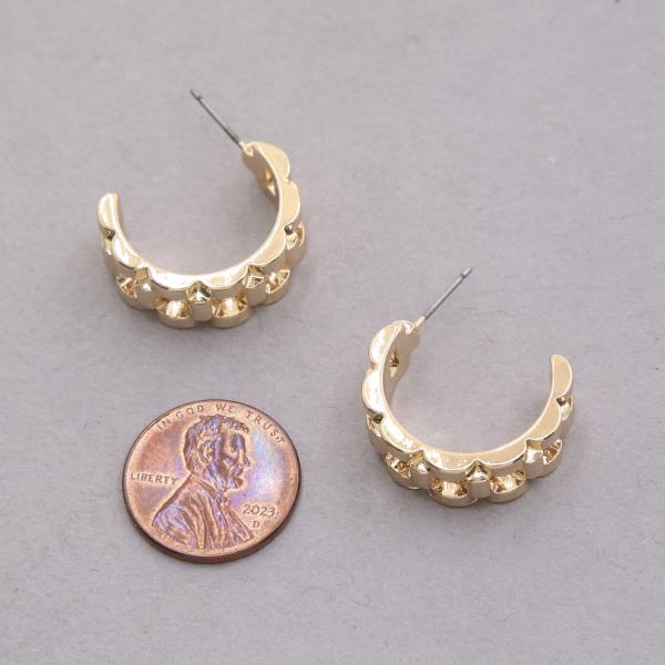 METAL OPEN HOOP EARRING