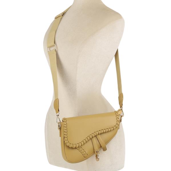 SMOOTH CHIC SHOULDER BAG
