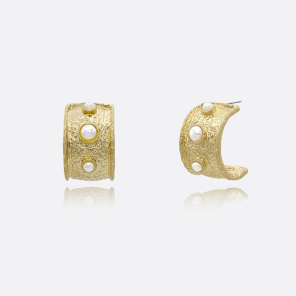 TRIPLE PEARL HAMMERED BOLD HOOP EARRING