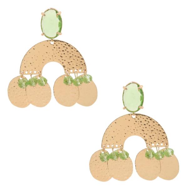 HAMMERED METAL OVAL CRYSTAL DANGLE EARRING