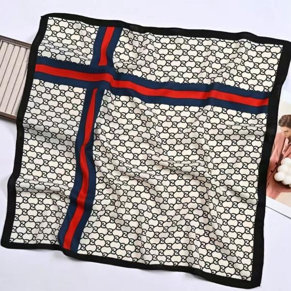 GEOMETRIC CROSS CHECKED FRAME PATTERN SILKY BANDANA NECK SCARF