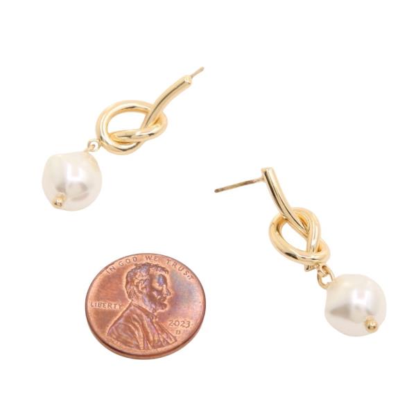 PEARL BEAD KNOT METAL EARRING